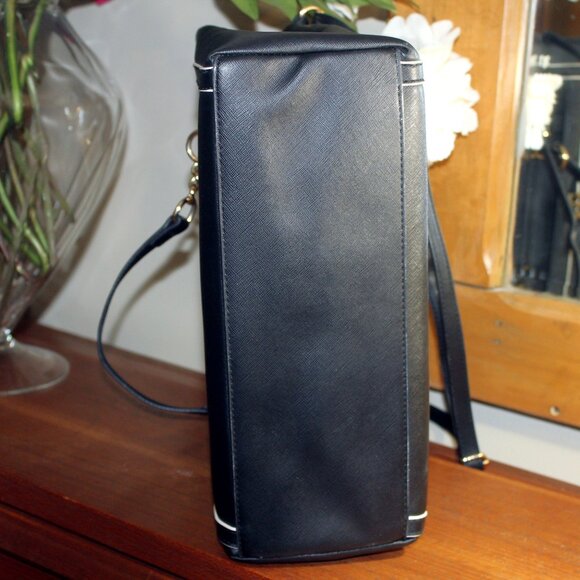 SOLD Designer Inspired Tommy Hilfiger Structured Bag - Picture 5 of 10